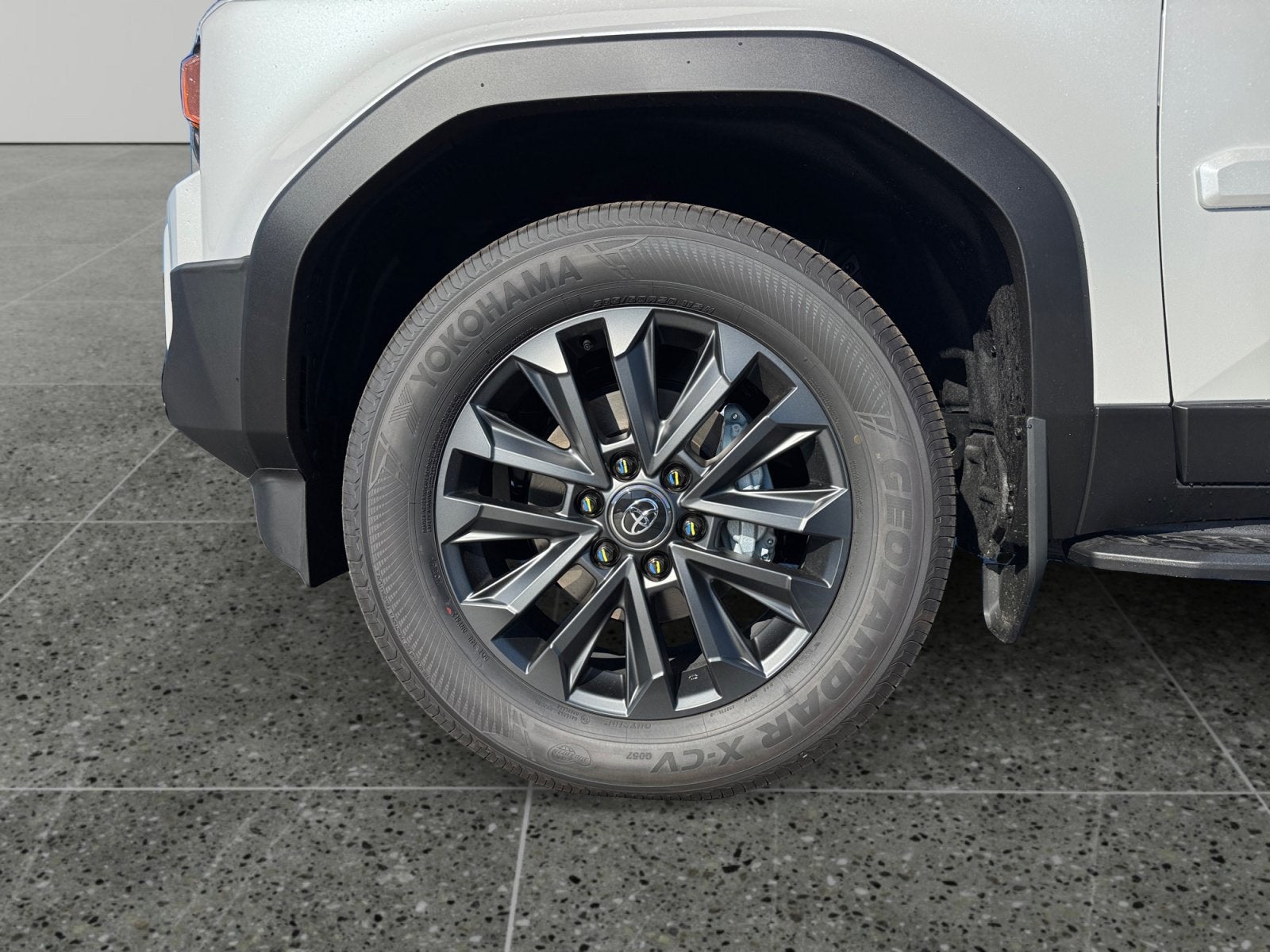 2027 Toyota Land Cruiser 4WD (Natl)