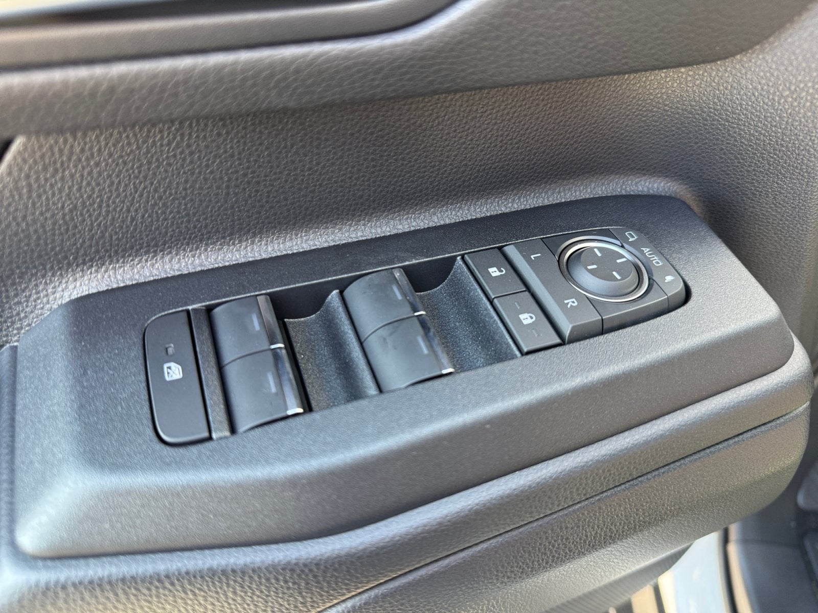 2027 Toyota Land Cruiser 4WD (Natl)