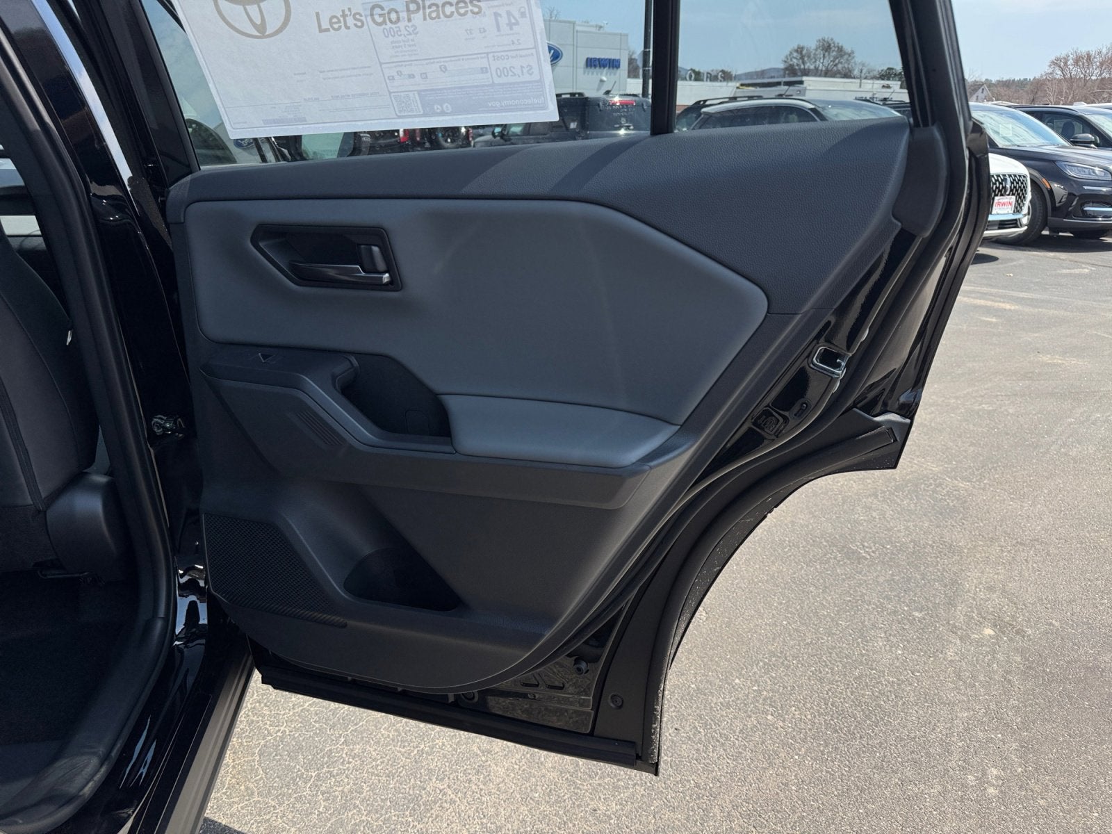 2026 Toyota RAV4 XSE