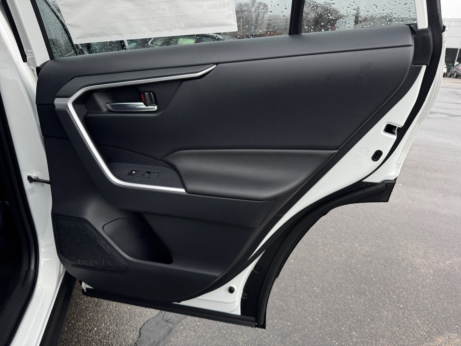 2025 Toyota RAV4 Plug-in Hybrid SE